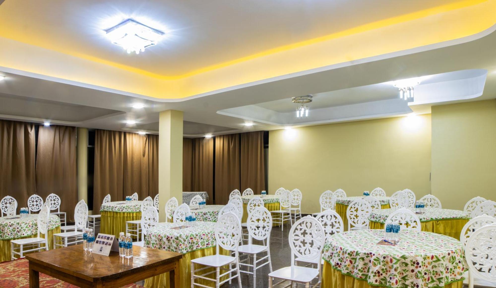 466кв.м 21, 21 баня Бунгало в Мирик Hotel Mirik Екстериор снимка